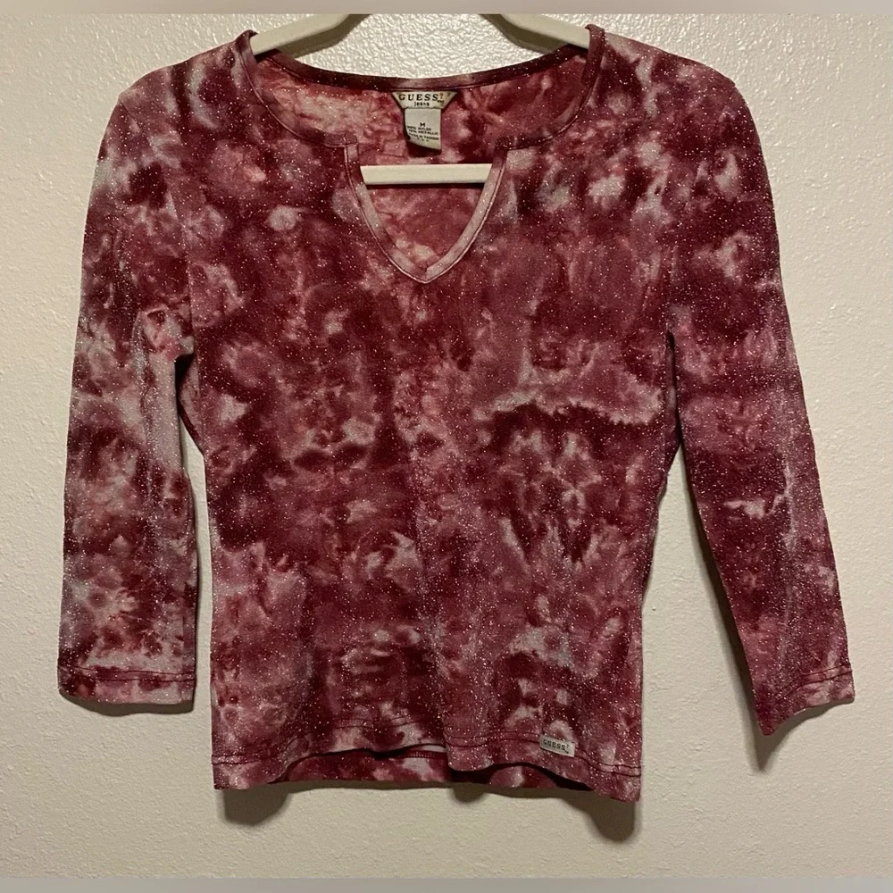 GUESS Glitter Tie-Dye Top |Fitted Shirt | Red Marble Wash Sparkle Glitter Thread - Picture 2 of 4